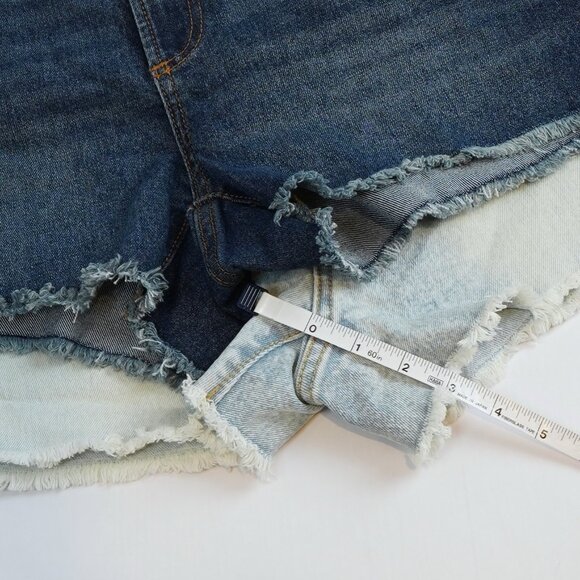 No Boundaries Cutoff Denim Jean Shorts Bundle - Size 10 - Picture 4 of 4